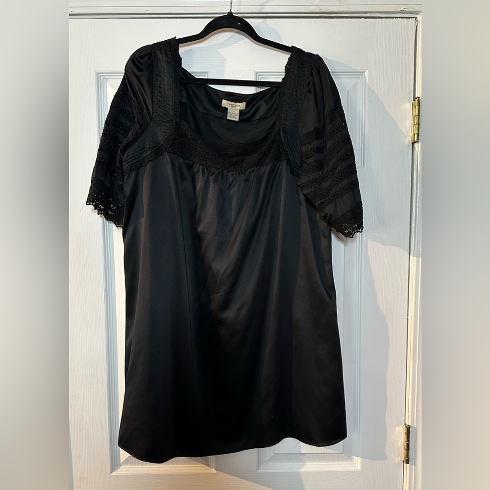 Women’s Vertigo Paris black mini dress size XL great for an dinner party